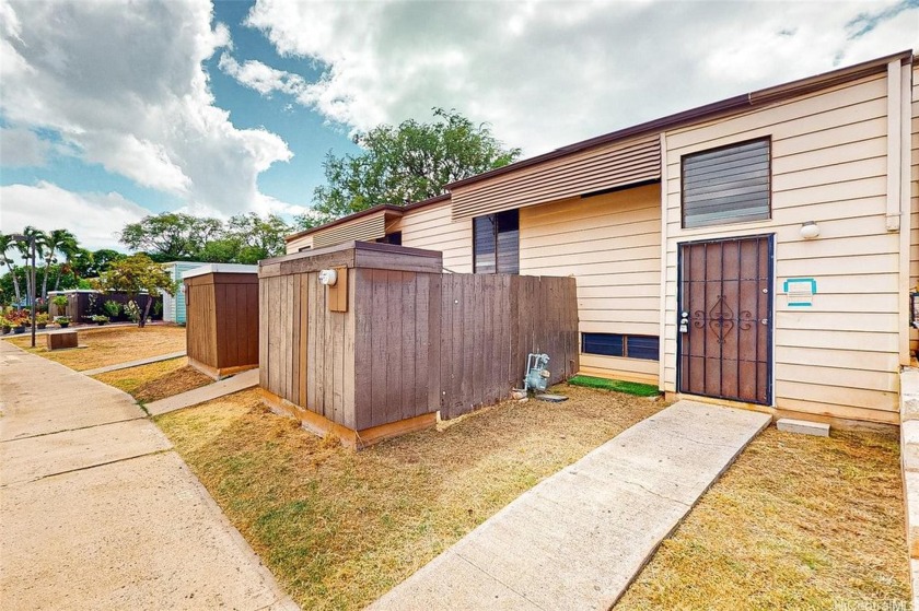 Nice 3 bedroom 1.5 bath townhome in the affordable Puu Heleakala - Beach Townhome/Townhouse for sale in Waianae, Hawaii on Beachhouse.com