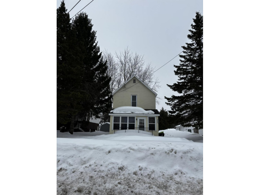 This beautiful starter home is located just a short distance - Beach Home for sale in Sault Sainte Marie, Michigan on Beachhouse.com