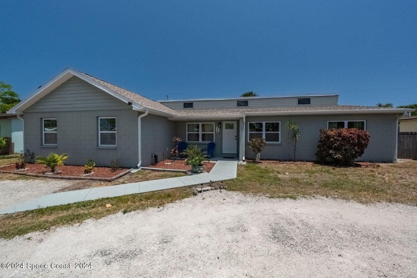 DON'T MISS THIS OPPORTUNITY TO LIVE 900 FEET FROM THE BEACH! - Beach Home for sale in Satellite Beach, Florida on Beachhouse.com