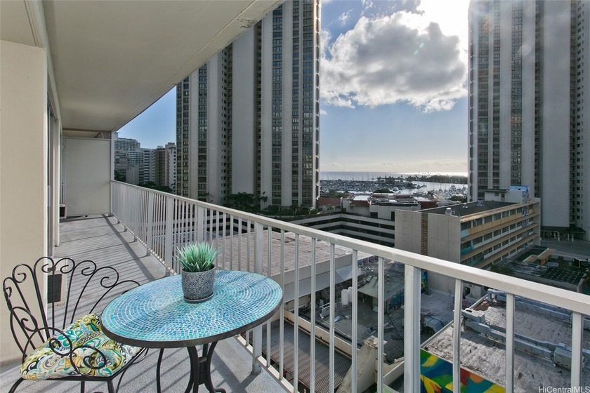 OCEAN VIEWS. 1139 Sq Ft. Check the Surf before walking to the - Beach Condo for sale in Honolulu, Hawaii on Beachhouse.com