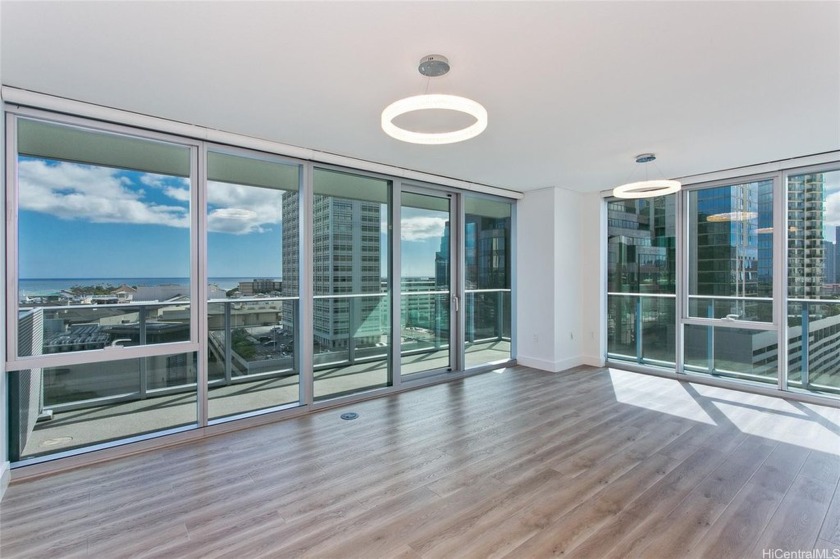 Experience panoramic views stretching from the ocean to the - Beach Condo for sale in Honolulu, Hawaii on Beachhouse.com