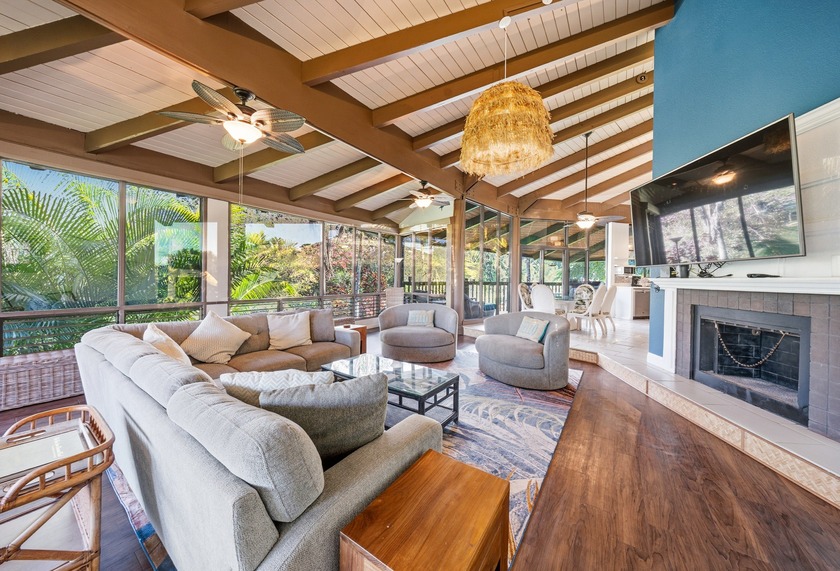 This top-floor residence embodies the relaxed elegance of - Beach Condo for sale in Princeville, Hawaii on Beachhouse.com