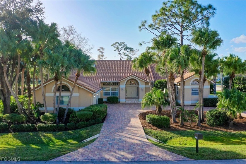 Everyone loves Fiddlesticks. Pride of ownership is abundantly - Beach Home for sale in Fort Myers, Florida on Beachhouse.com