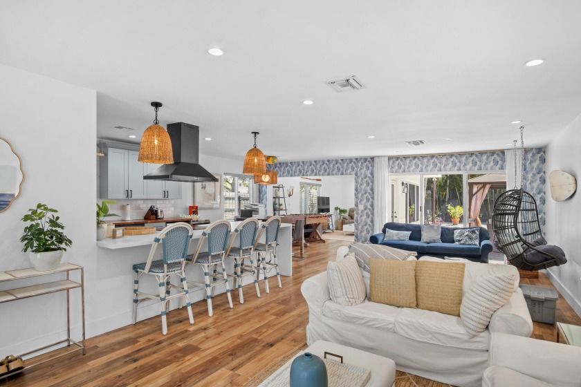 Amazing custom-built home with 3 designer bedrooms, 2 modern - Beach Home for sale in Oakland Park, Florida on Beachhouse.com