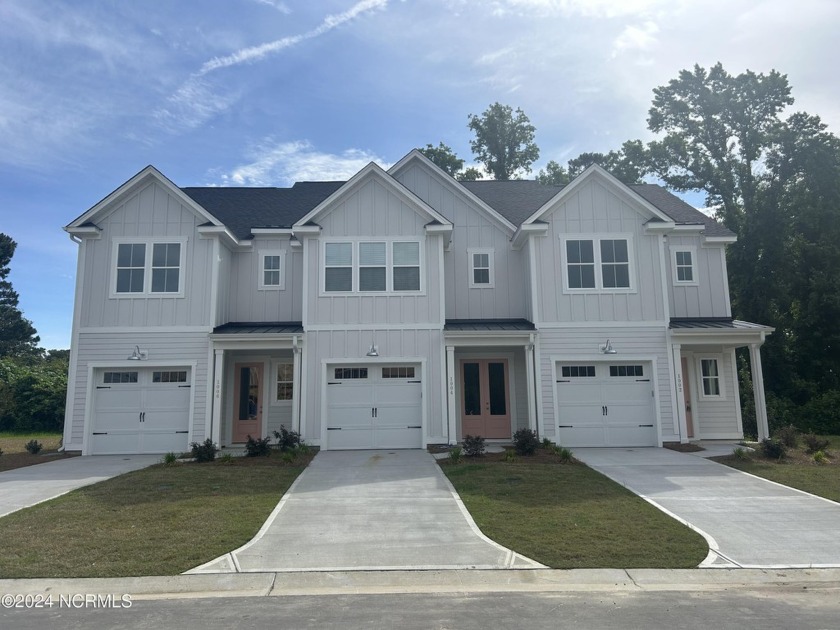 $7,000 Builder Incentive. MOVE IN READY! This end unit - Beach Townhome/Townhouse for sale in Wilmington, North Carolina on Beachhouse.com