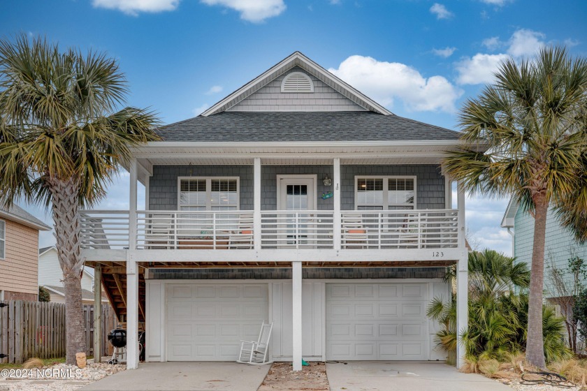 This is a fantastic property! With 4 bedrooms and 3 full - Beach Home for sale in Carolina Beach, North Carolina on Beachhouse.com