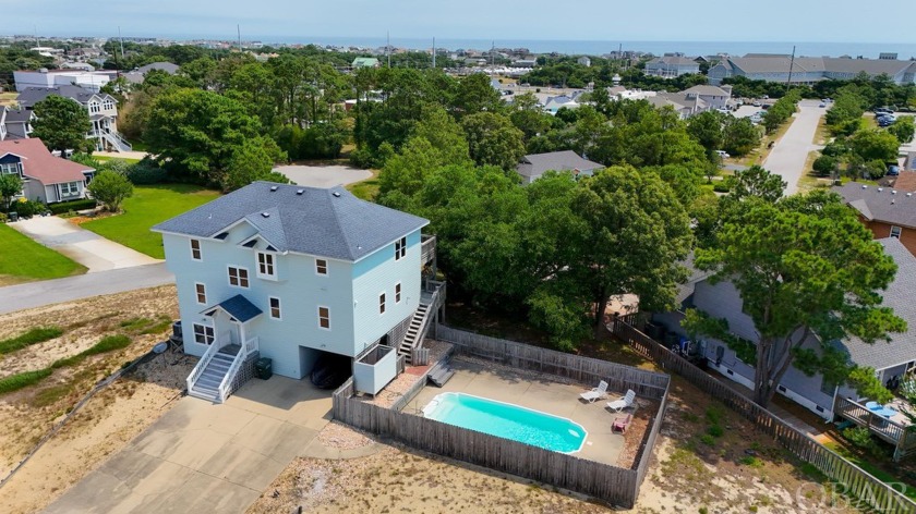 Beautiful custom built 5 bedroom, 2.5 bath home with a large - Beach Home for sale in Nags Head, North Carolina on Beachhouse.com