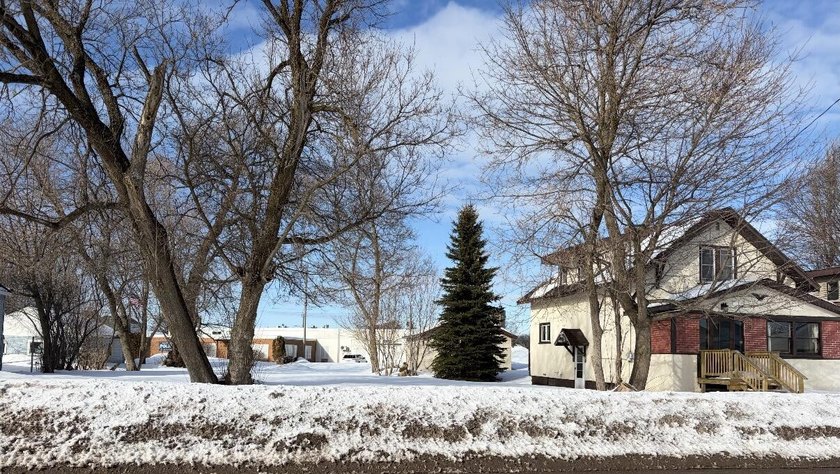 Lots of Charm and Convenience Here.  3 Bedroom 2 Bath Home - Beach Home for sale in Sault Sainte Marie, Michigan on Beachhouse.com