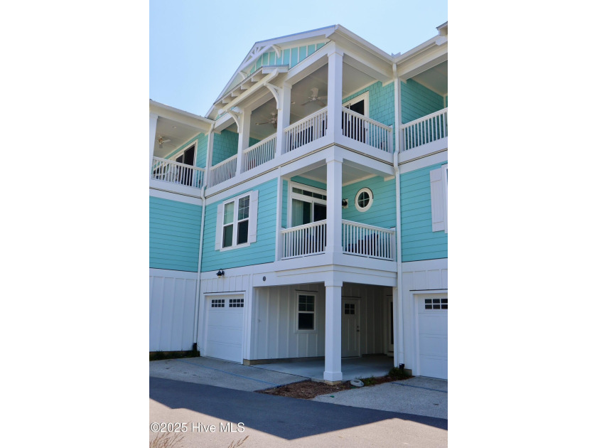 Turnkey investment opportunity or coastal retreat in The Cove at - Beach Townhome/Townhouse for sale in Kure Beach, North Carolina on Beachhouse.com