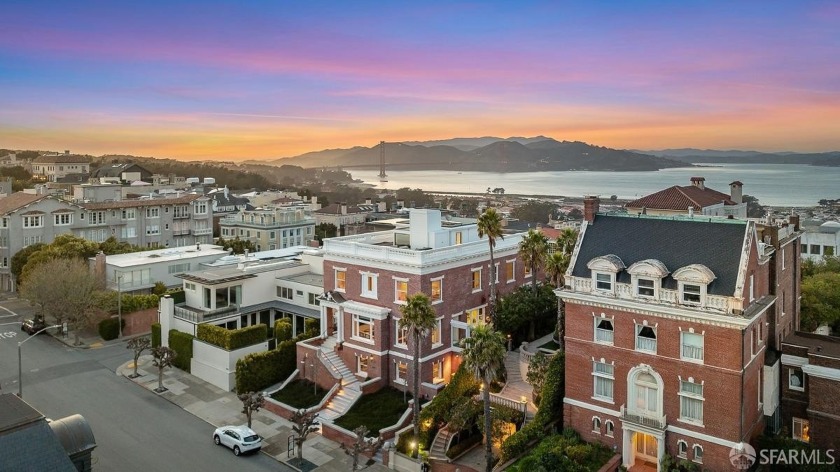 2830 Pacific Avenue is one of San Francisco's finest examples of - Beach Home for sale in San Francisco, California on Beachhouse.com