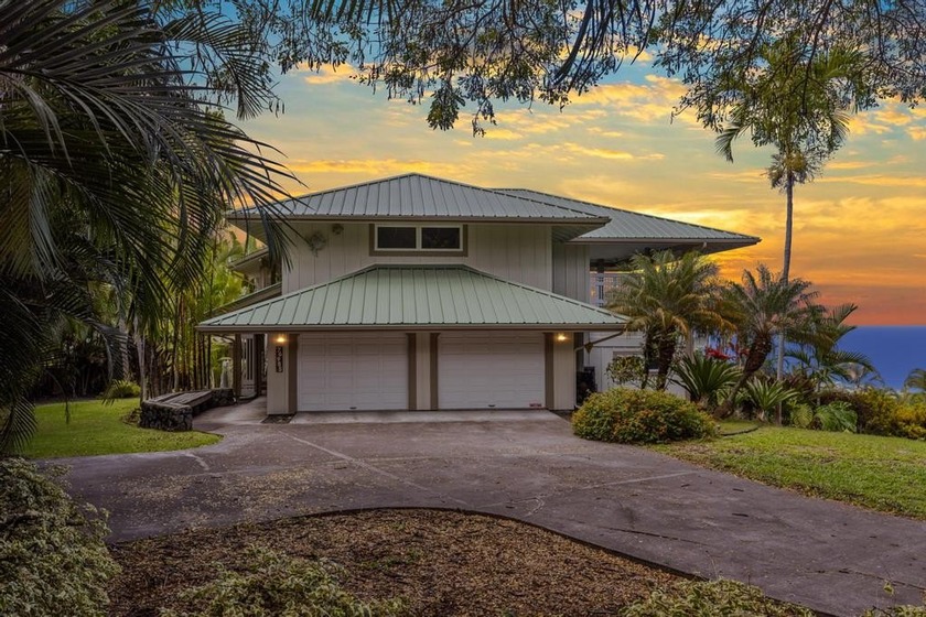Welcome to 76-985 Aeo St. This well-designed 4-bedroom, 3.5-bath - Beach Home for sale in Kailua Kona, Hawaii on Beachhouse.com