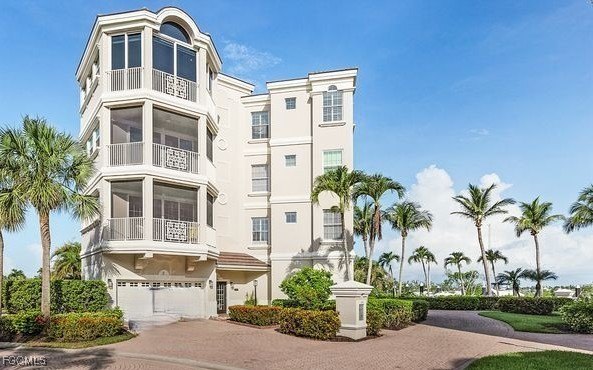 Harbour Landings Top Floor Riverfront is Exquisite throughout - Beach Condo for sale in Fort Myers, Florida on Beachhouse.com