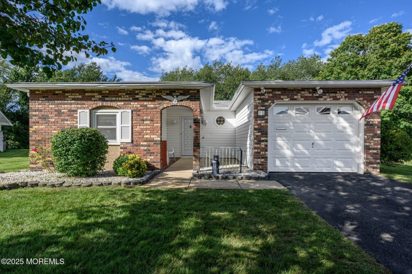 Greenbriar of Brick premieres this lovely 2 Bed 2 Bath Turn-Key - Beach Home for sale in Brick, New Jersey on Beachhouse.com