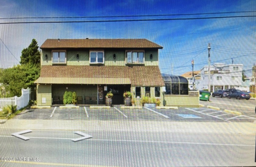 Commercial / Residential (Shore Commercial District) opportunity - Beach Home for sale in Ship Bottom, New Jersey on Beachhouse.com