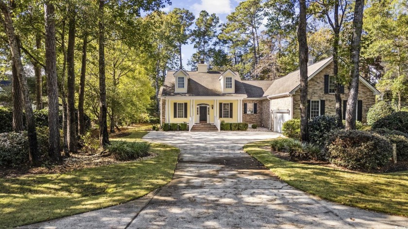 Discover serene living at 4567 Carriage Run Circle, situated - Beach Home for sale in Murrells Inlet, South Carolina on Beachhouse.com