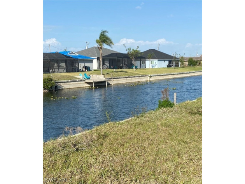 Waterfront lot with BRAND NEW SEAWALL........Beautiful! - Beach Lot for sale in Cape Coral, Florida on Beachhouse.com