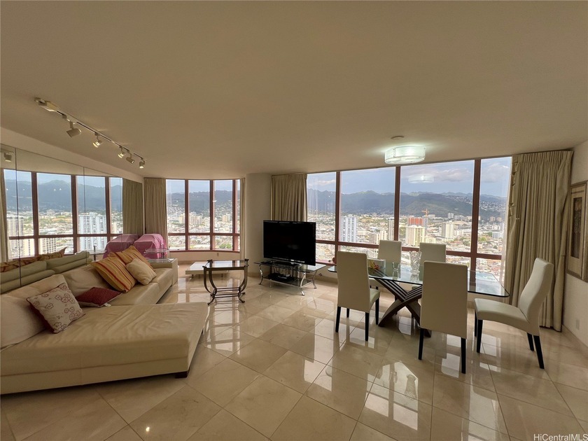 This is a beautiful 2 bed/2bath condo at the Waikiki Landmark - Beach Condo for sale in Honolulu, Hawaii on Beachhouse.com