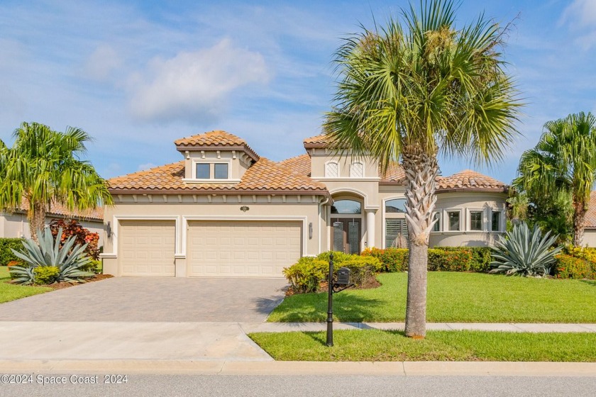 St Andrews Manor premium Lakefront location, this exquisite - Beach Home for sale in Melbourne, Florida on Beachhouse.com