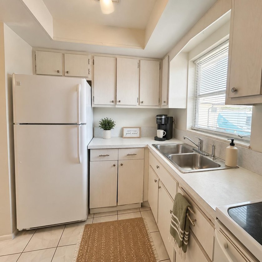 Ashley Villas is a pet friendly 55+ community. Pets allowed up - Beach Home for sale in West Palm Beach, Florida on Beachhouse.com
