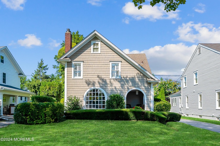 Charming 4-bedroom, 2-bathroom residence conveniently located - Beach Home for sale in Sea Girt, New Jersey on Beachhouse.com