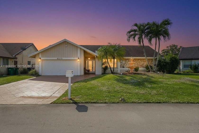 Discover One Of The Premier Locations In Woodmont, Nestled - Beach Home for sale in Tamarac, Florida on Beachhouse.com