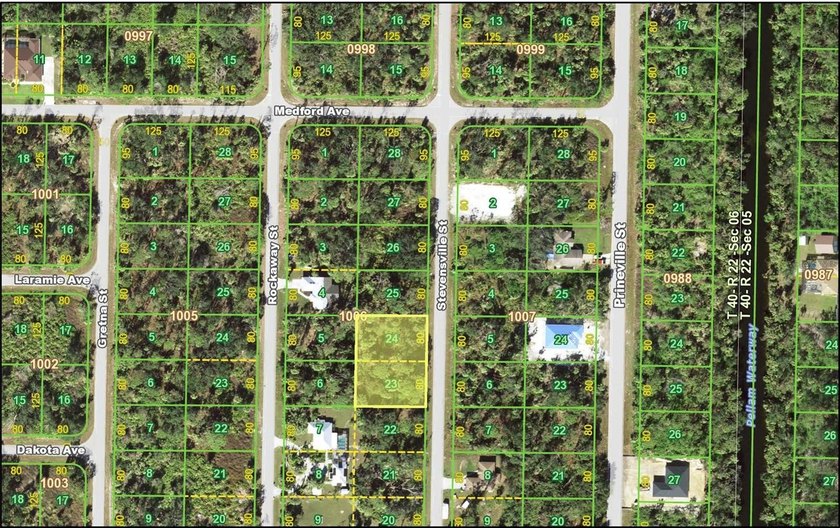 Double lot that is perfect for 2 homes, or a large pool, an - Beach Lot for sale in Port Charlotte, Florida on Beachhouse.com
