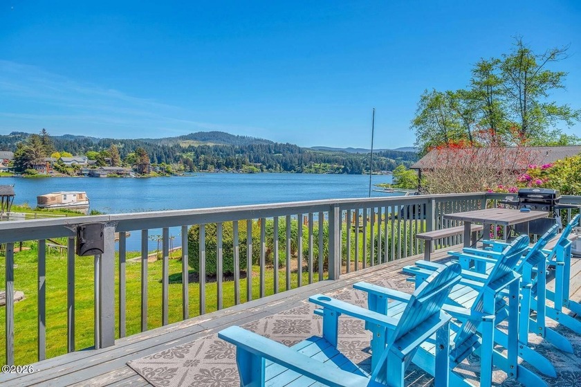 Lakefront living at its best. This fully furnished 2 bedroom, 2 - Beach Home for sale in Lincoln City, Oregon on Beachhouse.com