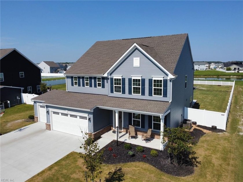 Stunning 5-bedroom, 3-bath home in peaceful Moyock offering 3 - Beach Home for sale in Moyock, North Carolina on Beachhouse.com