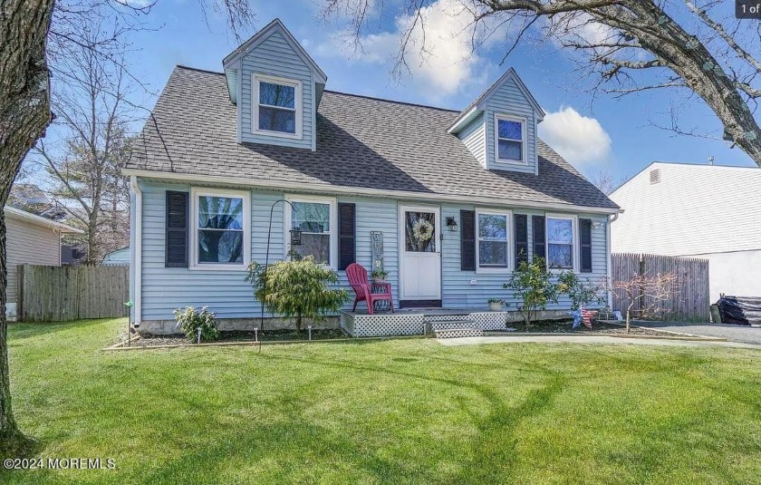 This charming Cape Cod home, located on a quiet dead-end street - Beach Home for sale in Toms River, New Jersey on Beachhouse.com