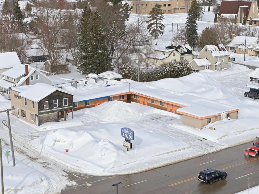 Located on a high-visibility corridor in the heart of Sault Ste - Beach Commercial for sale in Sault Sainte Marie, Michigan on Beachhouse.com
