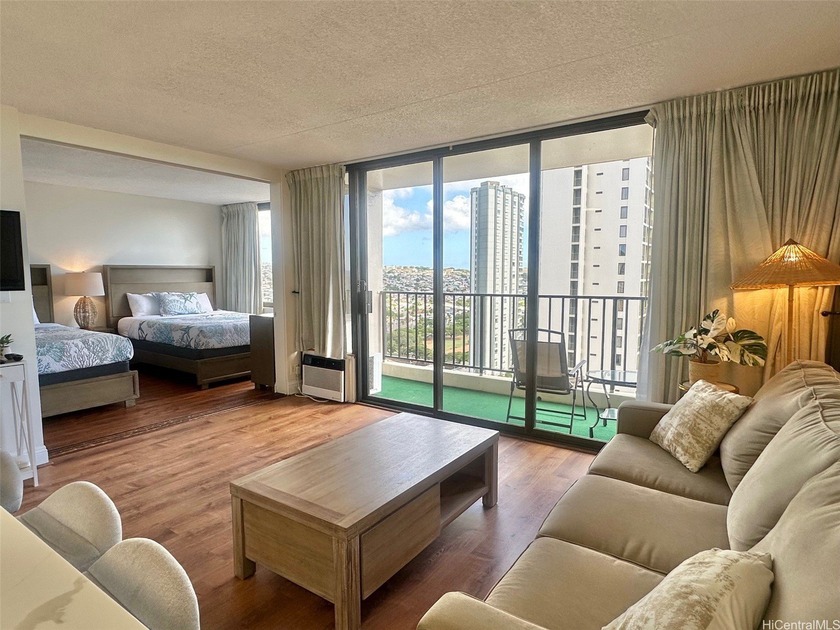 Beautiful, cozy unit with partial ocean, city, and Diamond Head - Beach Condo for sale in Honolulu, Hawaii on Beachhouse.com