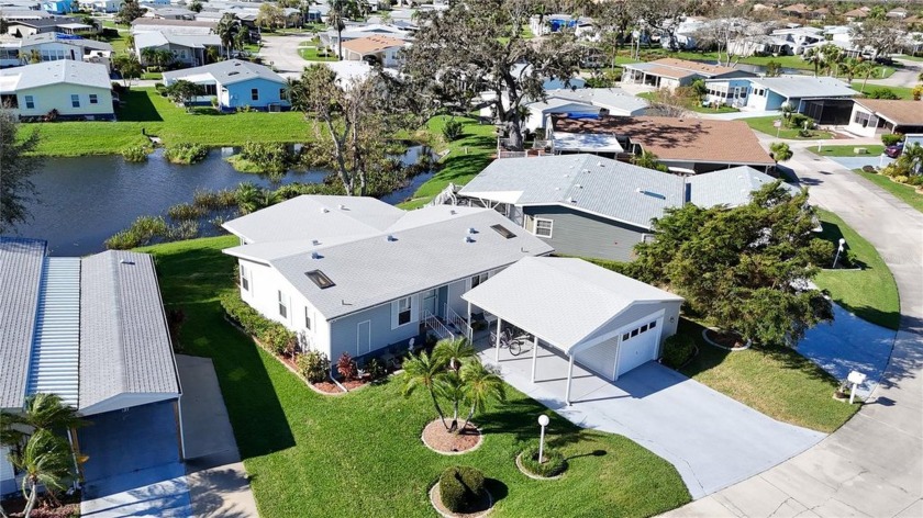 BIRD WATCHER'S DREAM! Well-loved two bedroom, two bathroom home - Beach Home for sale in Ellenton, Florida on Beachhouse.com