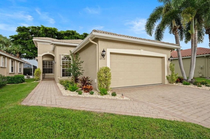 This spacious 2 bedroom, 2 bath villa with a 2-car garage is - Beach Home for sale in Delray Beach, Florida on Beachhouse.com