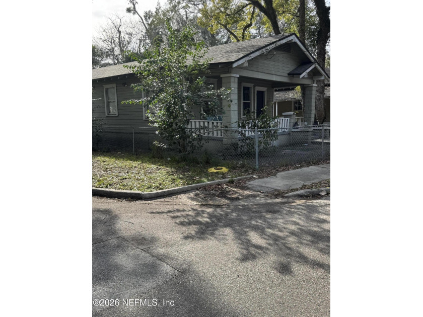 Motivated Seller! 3-bedroom, 1 bathroom home offering a great - Beach Home for sale in Jacksonville, Florida on Beachhouse.com