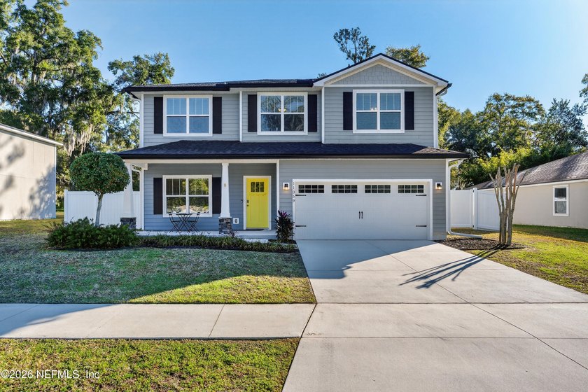 Exclusive 12-home community. Beautiful residence is tucked away - Beach Home for sale in Jacksonville, Florida on Beachhouse.com