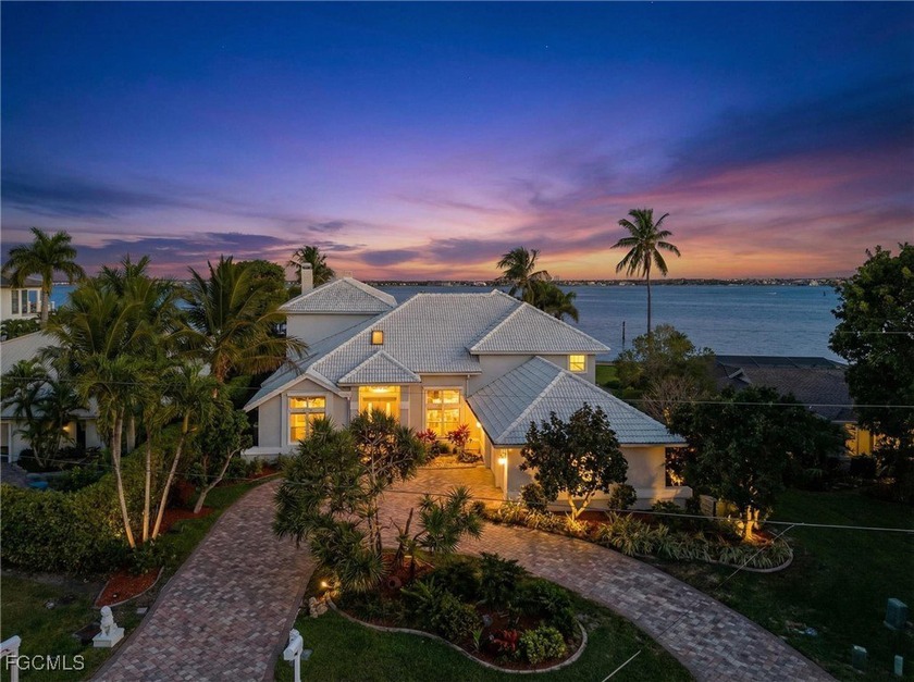 This exceptional riverfront estate presents a rare opportunity - Beach Home for sale in Cape Coral, Florida on Beachhouse.com