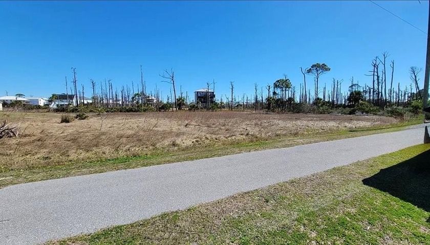 AMAZING COMMERCIAL MIXED USE LOT W/DEEDED GULF AND BAY ACCESS! - Beach Lot for sale in Cape San Blas, Florida on Beachhouse.com