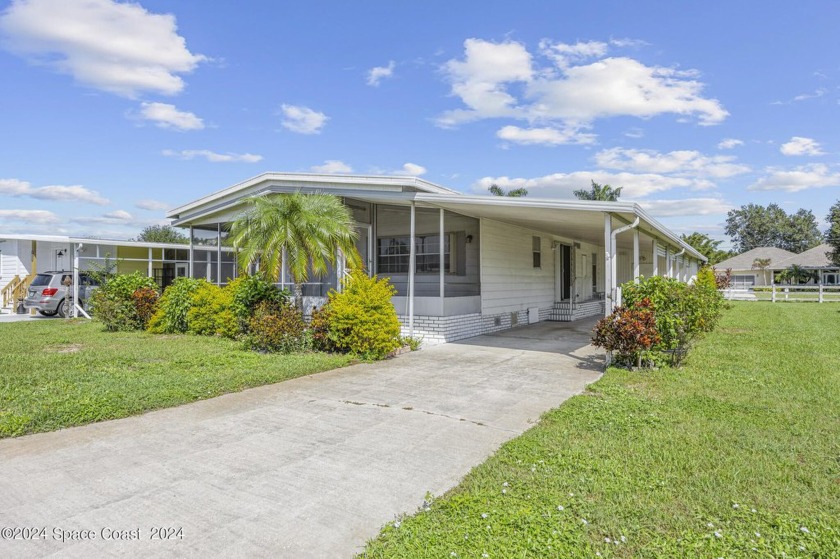 Located in the quiet 55+ Hollywood Estates Community this home - Beach Home for sale in Melbourne, Florida on Beachhouse.com