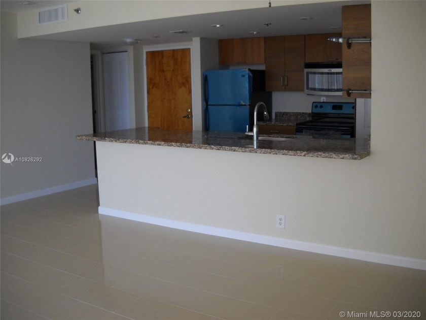 Gorgeous water views. 2 bedrooms/ 2 bathrooms, compl remodeled - Beach Condo for sale in North Bay Village, Florida on Beachhouse.com
