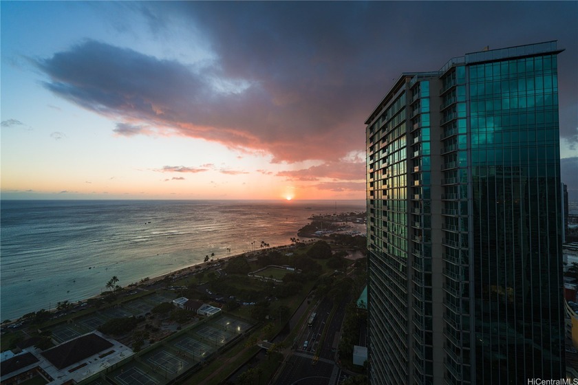 This unit will not last on the market very long. Units 33-44 - Beach Condo for sale in Honolulu, Hawaii on Beachhouse.com