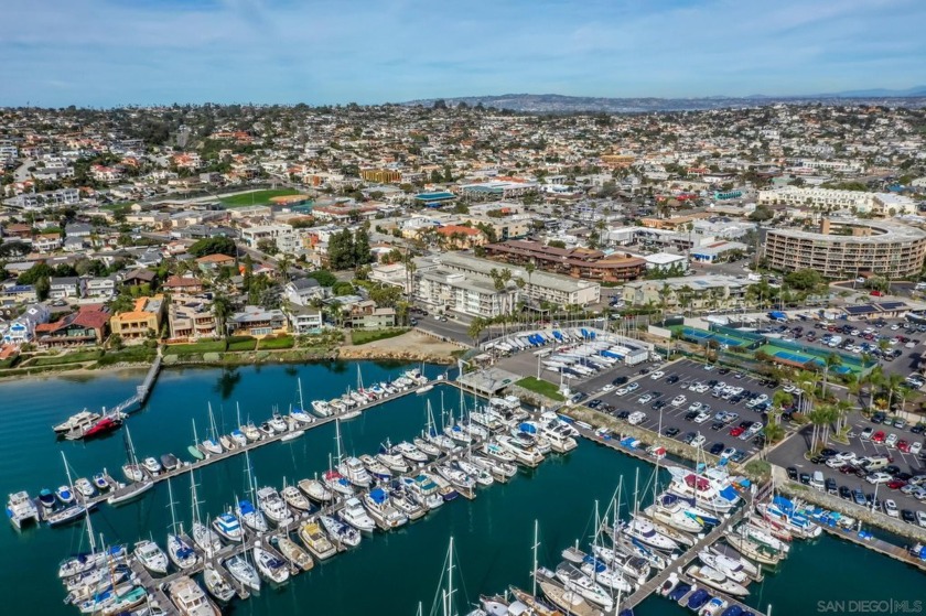 This stunning jewel will wow you from the minute you walk in - Beach Home for sale in San Diego, California on Beachhouse.com