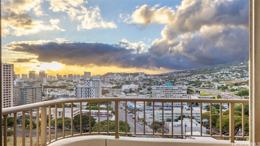 Welcome to your dream home in the neighborhood of Moiliilii - Beach Condo for sale in Honolulu, Hawaii on Beachhouse.com