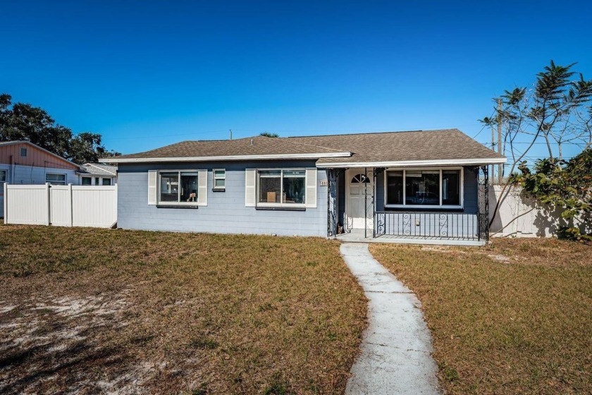 Welcome to 4051 30th Ave N, a charming single-family home - Beach Home for sale in St. Petersburg, Florida on Beachhouse.com