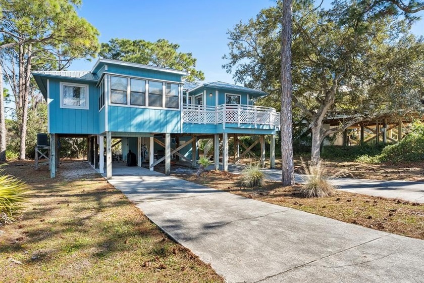 3 BR / 2 BA SELLER MOTIVATED This charming coastal retreat - Beach Home for sale in Cape San Blas, Florida on Beachhouse.com