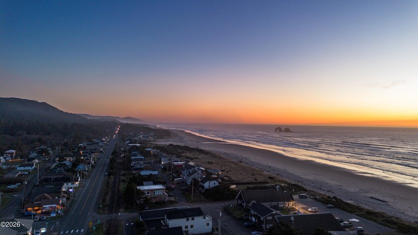 Welcome to your coastal retreat just blocks from the beach and - Beach Home for sale in Rockaway Beach, Oregon on Beachhouse.com