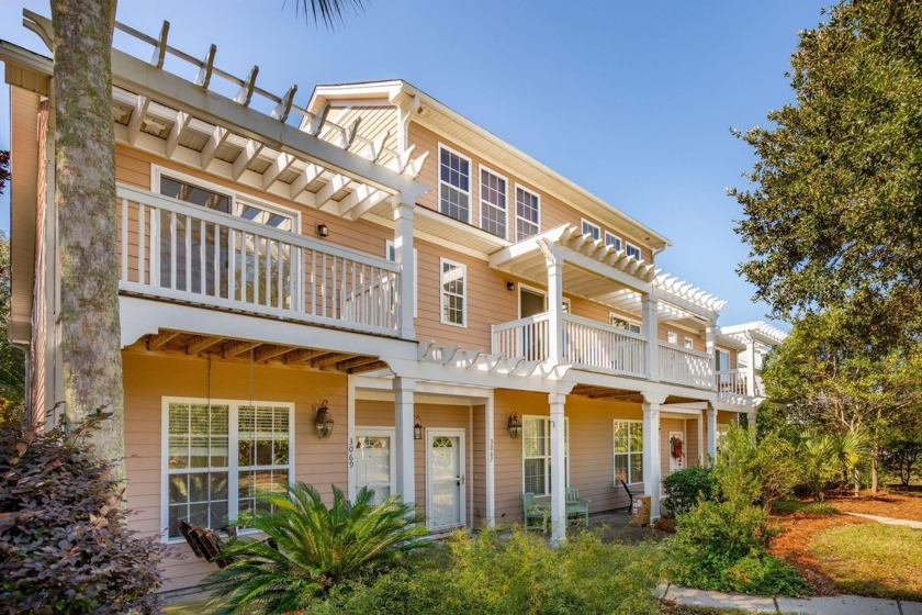 Welcome to 3065 Sugarberry Lane, a charming townhome nestled in - Beach Home for sale in Johns Island, South Carolina on Beachhouse.com