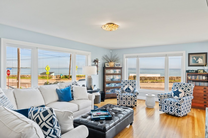 Discover unparalleled waterfront living with awe-inspiring views - Beach Home for sale in New London, Connecticut on Beachhouse.com