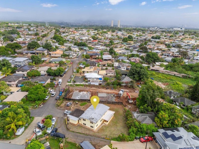 Your Opportunity Awaits! This property offers incredible - Beach Home for sale in Waipahu, Hawaii on Beachhouse.com