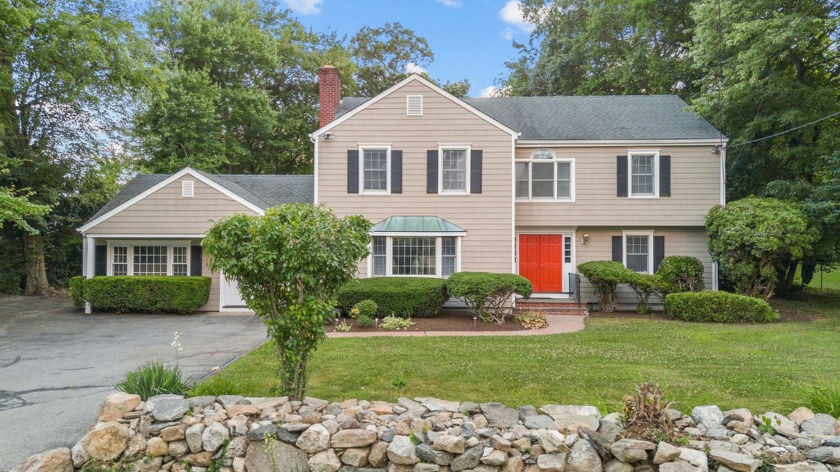 Welcome to this stunning center hall colonial nestled in the - Beach Home for sale in Stamford, Connecticut on Beachhouse.com
