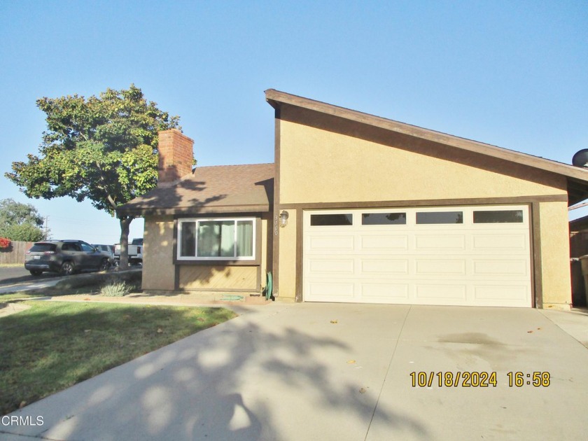 WOW !  This 1979 year home is a single level, has over 1700 Sq - Beach Home for sale in Oxnard, California on Beachhouse.com